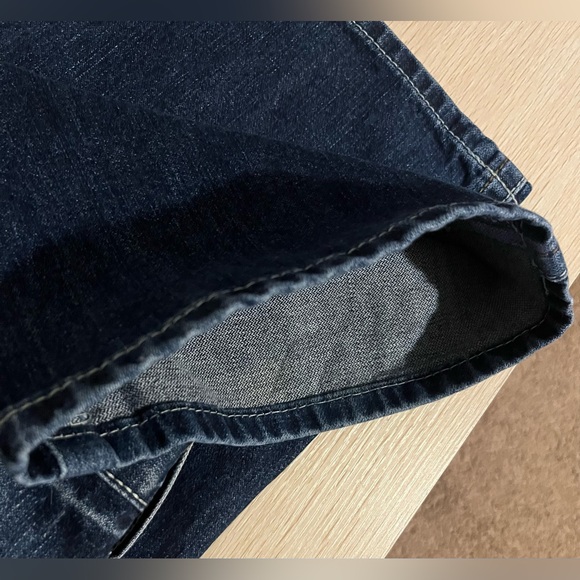 Ariat Men's Darkwash Lowrise M4 Jeans *LIKE NEW* - Picture 6 of 16